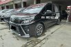 Toyota Voxy 2.0 AT ( Matic ) 2019 Hitam km 68rban plat ganjil jakarta timur  siap  pakai 3