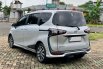 Toyota Sienta Q 2019 Silver 6