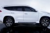 JUAL Mitsubishi Pajero Sport 2.4 Dakar Ultimate 4x2 AT 2017 Putih 5