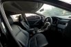 Mitsubishi Xpander Cross NewPremium Package CVT 2023 hitam km 9 ribuan 20
