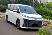 Toyota Voxy CVT 2024 putih km 2 ribuan cash kredit proses bisa dibantu 2