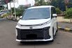 Toyota Voxy CVT 2024 putih km 2 ribuan cash kredit proses bisa dibantu 3
