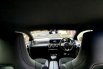 Mercedes-Benz CLA 200 AMG Line 2022 kuning km 8 ribuan 16