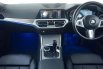JUAL BMW 330i 2.0 M Sport AT 2022 Hitam 9