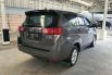 Toyota Kijang Innova 2.0 G Abu-abu 2