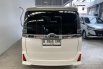 Toyota Voxy 2.0 CVT 2018 5