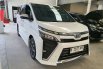 Toyota Voxy 2.0 AT 2018 - Istimewa siap pakai 1
