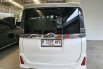 Toyota Voxy 2.0 AT 2018 - Istimewa siap pakai 4