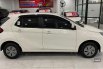 Daihatsu Ayla M 1.0 MT 2024 - KM Rendah 2 RIbuan! Pajak Panjang - D1634ALO 3