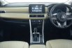 Mitsubishi Xpander Ultimate AT 2021 Silver 10