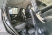 Toyota Innova 2.0 V Lux AT 2021 10