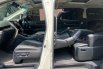 Toyota Vellfire G 2017 11