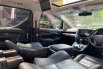Toyota Vellfire G 2017 12
