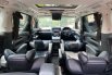 Toyota Vellfire G 2017 10