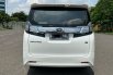 Toyota Vellfire G 2017 5