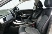 Wuling Almaz Smart Enjoy 1.5 MT 2022 Abu-abu 12