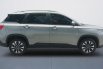 Wuling Almaz Smart Enjoy 1.5 MT 2022 Abu-abu 8