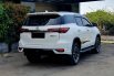 Toyota Fortuner 2.4 TRD AT 2021 putih km 31 ribuan diesel 3