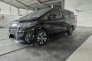 Toyota Alphard 2.5 G ATPM AT ( Matic ) 2023 Hitam Super low km baru 2rban Good Condition siap pakai 3