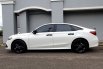 Honda Civic RS 2023 sedan turbo km 6 ribuan matic 8