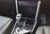 Toyota Venturer 2.0 AT Bensin 2021 11