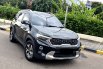 Kia Sonet Premiere iVT 2021 hitam sunroof km 35 ribuan 2