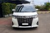 Toyota Alphard 2.5 G A/T 2023 putih km 11 ribuan sunroof 1