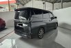 Toyota Voxy 2.0 AT ( Matic ) 2024 Hitam Low km 11rban Good Condition siap pakai 11