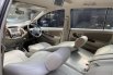 Toyota Kijang Innova V 2014 Abu-abu 7