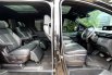 Hyundai Staria Signature 7 2022 hitam diesel km 15 ribuan 5