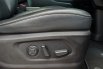 Hyundai Staria Signature 7 2022 hitam diesel km 15 ribuan 11