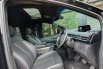 Hyundai Staria Signature 7 2022 hitam diesel km 15 ribuan 8