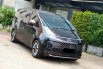 Hyundai Staria Signature 7 2022 hitam diesel km 15 ribuan 2