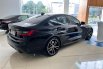 BMW 330i 2.0 M Sport AT 2022 Hitam 6