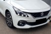 Suzuki Baleno Hatchback A/T 2023 putih km antik 7 ribuan 12