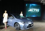 Review Toyota Corolla Altis Hybrid 2019: Mid-Size Sedan Tampil Ramah Lingkungan & Asyik