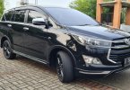Toyota Innova 2,0 Venturer AT 2017 / 2018 / 2019 Black On Black Siap Pakai TDP 50Jt 3