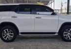 Toyota Fortuner 2.4 VRZ 2017 / 2016 White On Brown Tgn1 Low KM TDP 50Jt 3