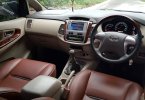 Toyota Kijang Innova 2.0 V Luxury M/T Gasoline 2015 Abu-abu 59