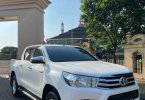 Toyota Hilux V  2019 Putih Bensin 10