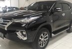 Toyota Fortuner SRZ 2016 Hitam 10