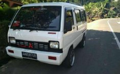 Jual beli mobil Mitsubishi JETSTAR bekas baru warna Ungu 