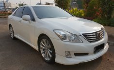 Toyota Crown Royal Saloon 2010