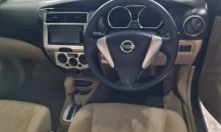 Nissan Grand Livina XV 2016 Abu-abu 3