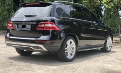 Mercedes-Benz ML 350 2012 Hitam 4