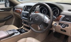 Mercedes-Benz M-Class ML 350 2012 Hitam 7