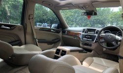 Mercedes-Benz M-Class ML 350 2012 Hitam 9