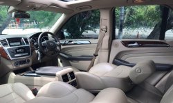 Mercedes-Benz M-Class ML 350 AT 2012 Hitam 7