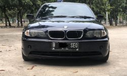 BMW 318i 2003 Biru 2
