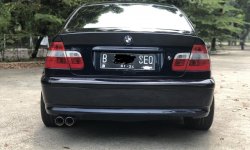 BMW 318i 2003 Biru 5
